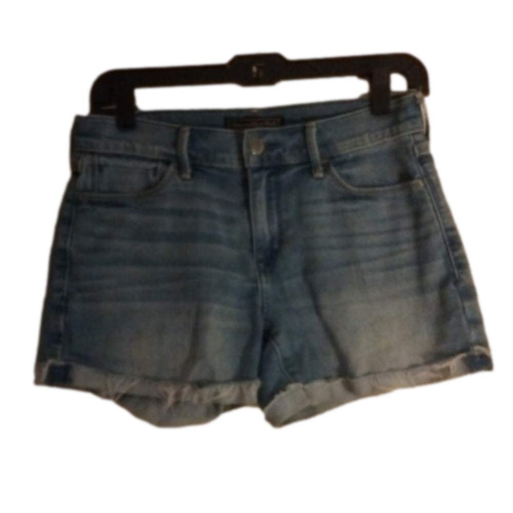 Abercrombie & Fitch l size w24/L 4. Cutoff jean shorts.See measurements.